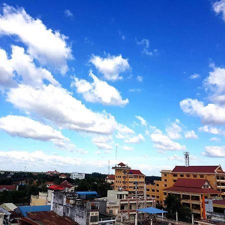 First Hotel Battambang Esterno foto