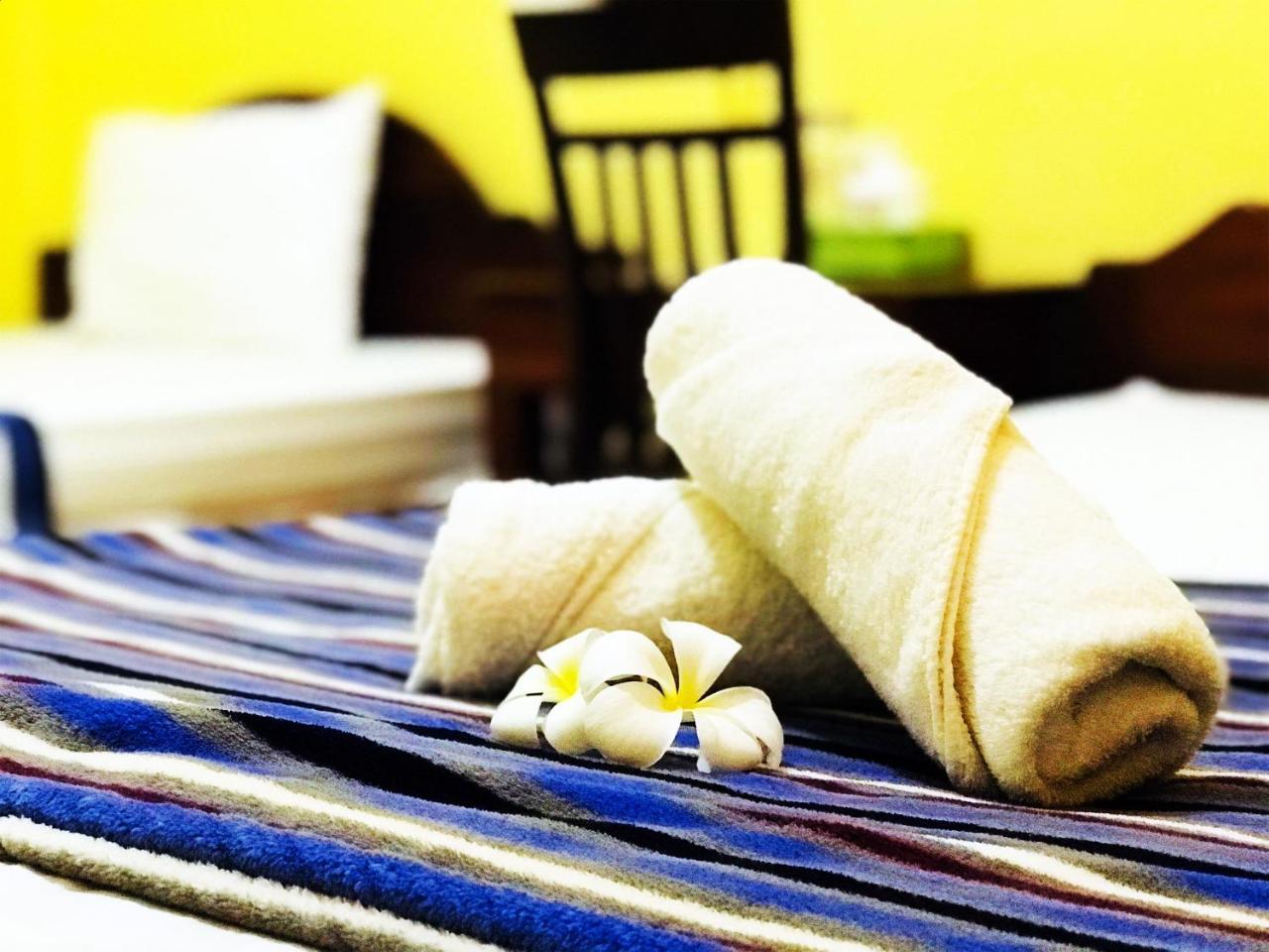 First Hotel Battambang Esterno foto