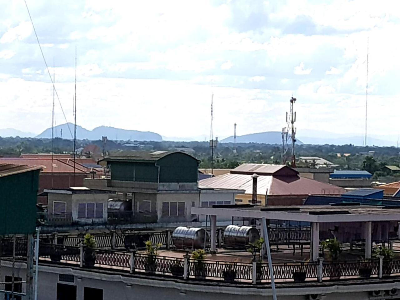 First Hotel Battambang Esterno foto