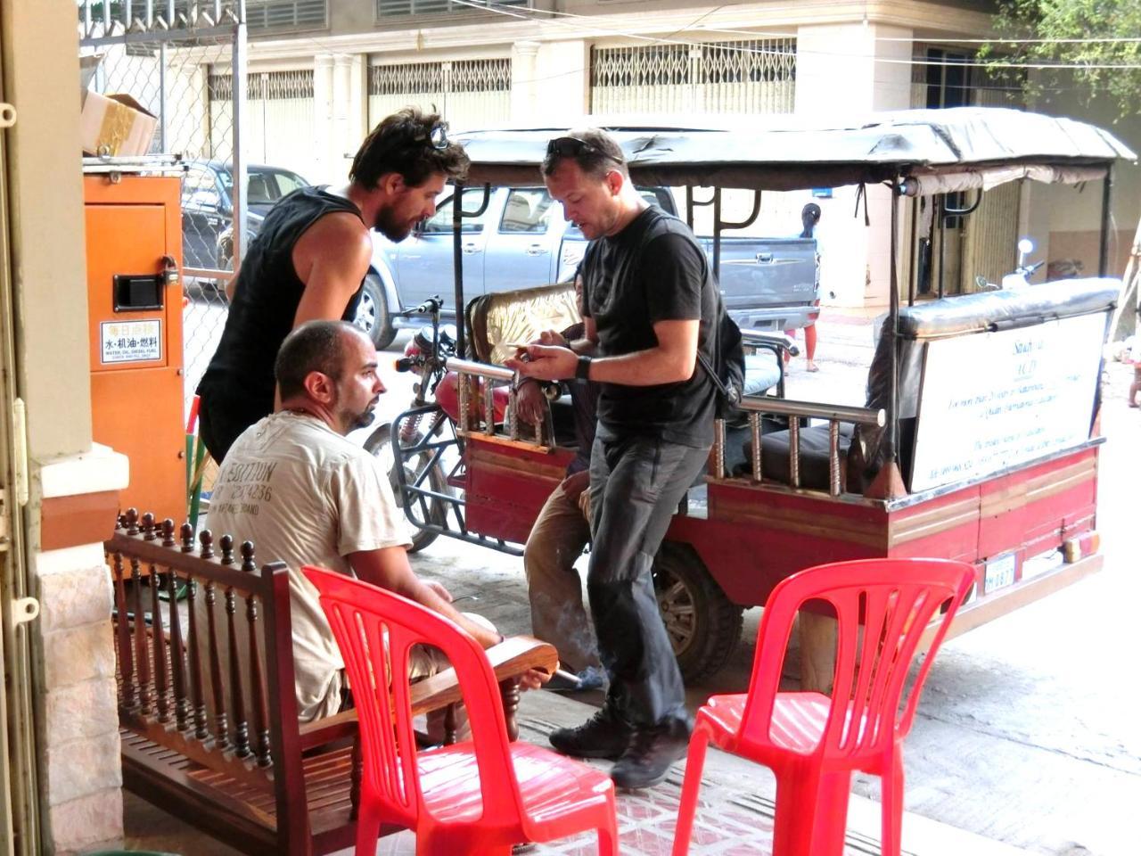 First Hotel Battambang Esterno foto